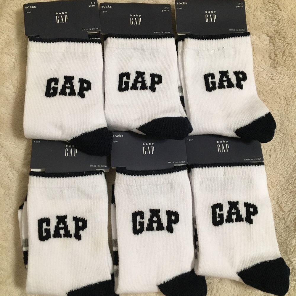 NEW! $72 24-Pairs baby Gap Socks (2-3 Years)